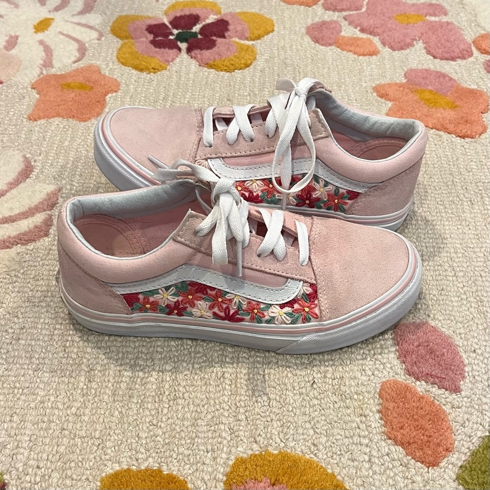 Vans Embroidered Ward Sneakers